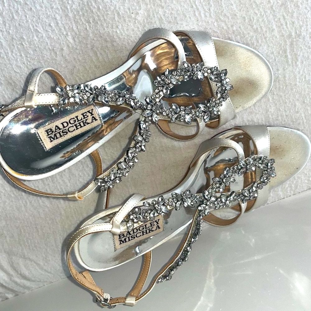 Badgley Mischka sparkle heels - Picture 3 of 5